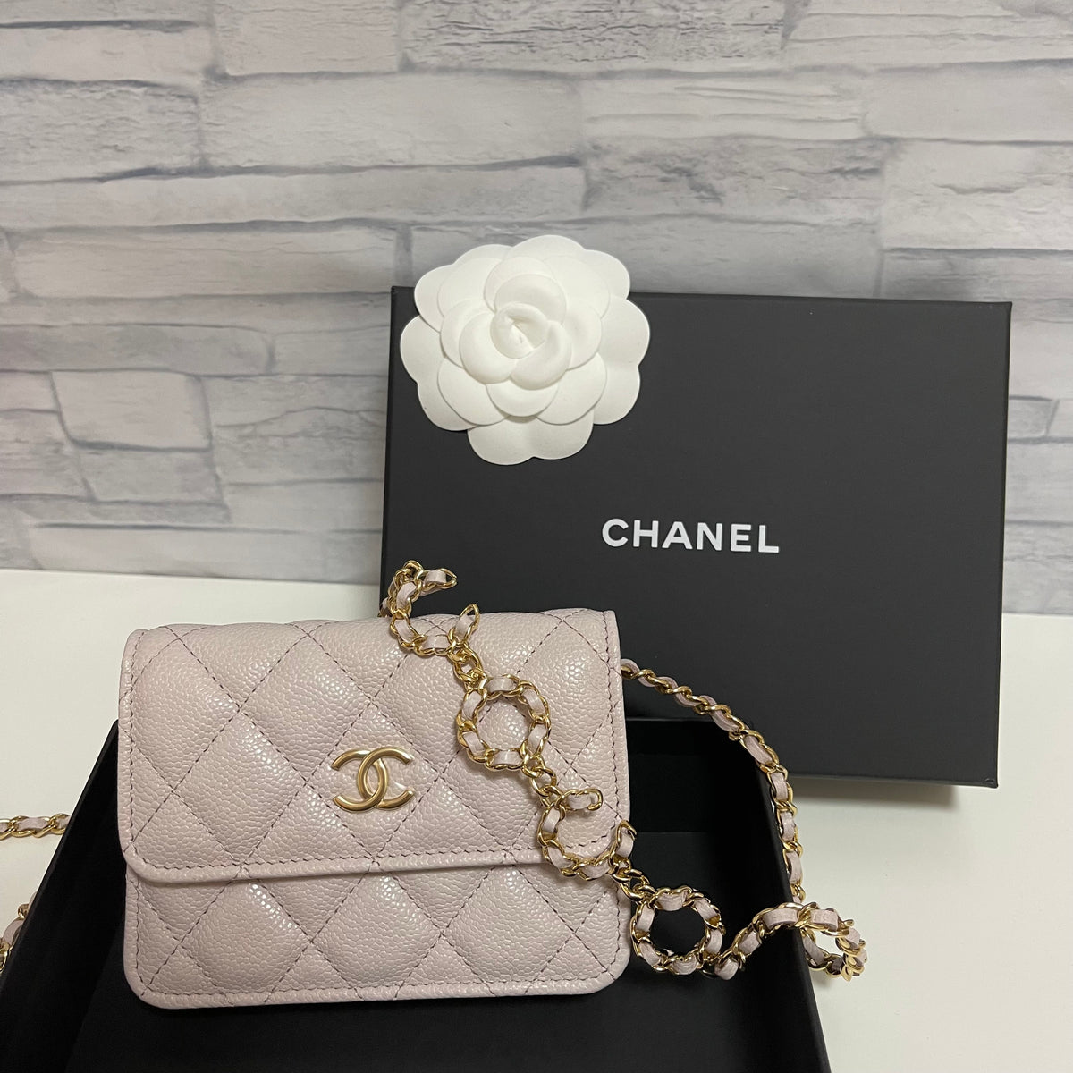 Chanel mini woc clutch with chain 淺紫- hk$16800 (訂金) – J2754 