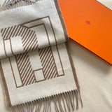 muffler cashmere 頸巾 (Casaque Les Sangles 馬鞍腹帶騎裝) Camel