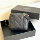 Chanel vanity box 小盒子 黑色 - hk$16800 (訂金)