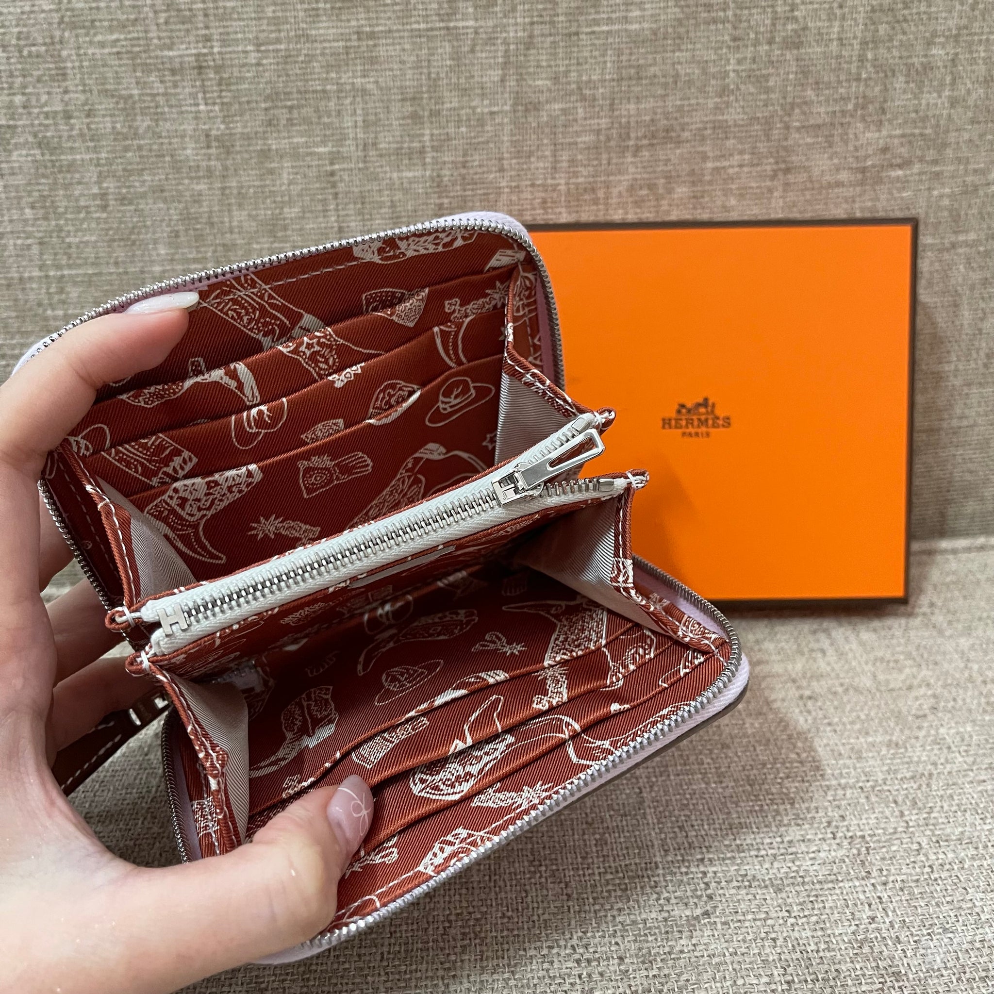 Silk'In Compact wallet mauve pale 夢幻紫– J2754 Trading Limited
