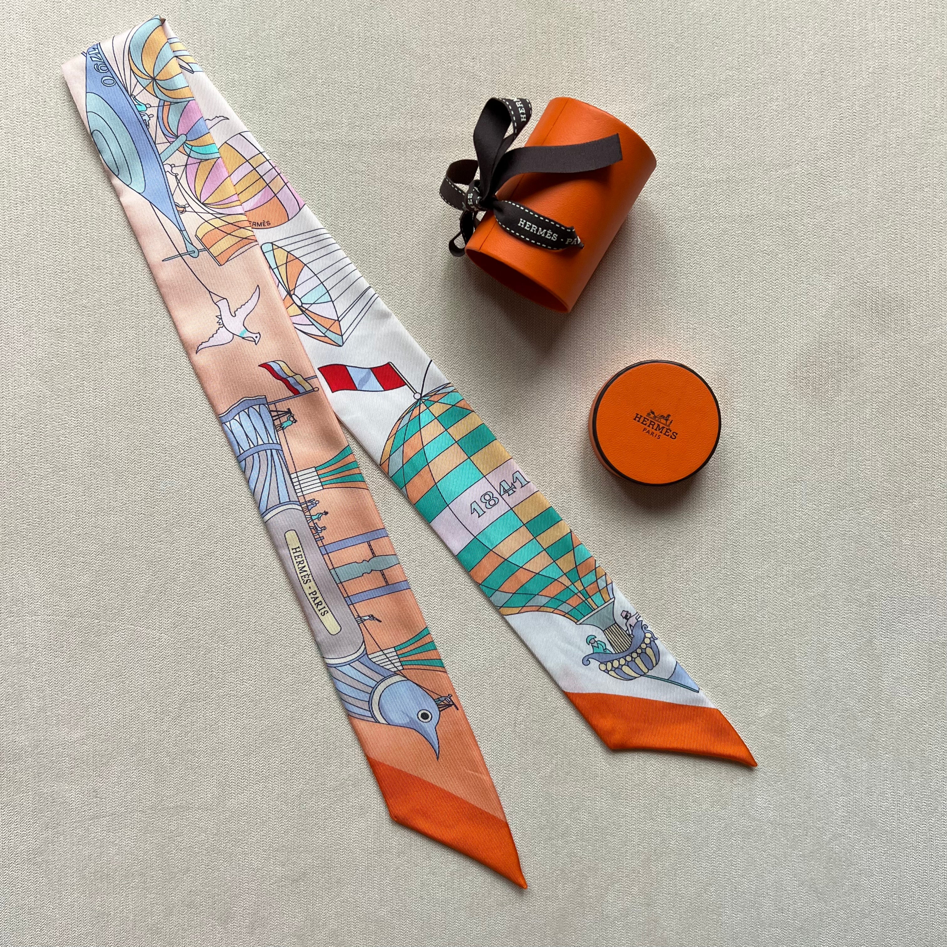 HERMES ツイリーLes Folies Du Ciel エルメス ツイリー LES FOLIES DU CIEL 大空の狂気 スカーフ