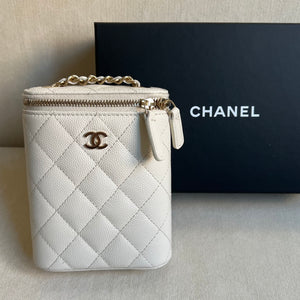Chanel vanity box 荔枝皮 白金 - hk$17800 (訂金)